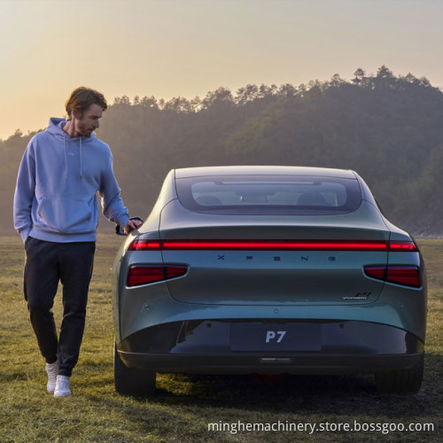 في الأسهم 2022 NEW XIAOPENG P7 منخفض السعر المركبة الكهربائية الصين عالية السرعة الفاخرة EV